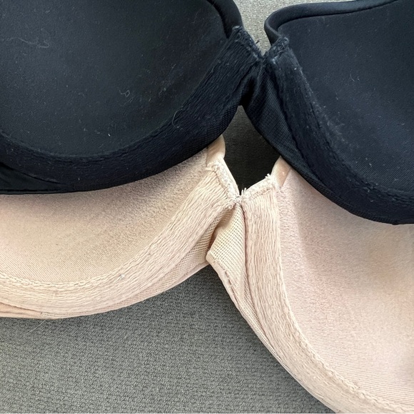 LIKE NEW Victoria’s Secret Very Sexy Lightly Lined Plunge Bras - Picture 3 of 5